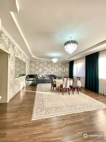 4-комнатный дом, 8 соток, 140 м²