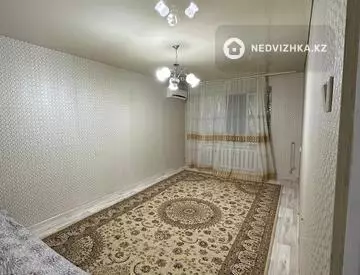 4-комнатная квартира, этаж 3 из 3, 82 м²