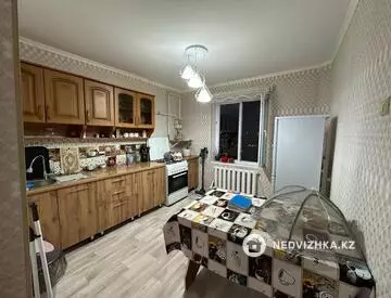 81.5 м², 4-комнатная квартира, этаж 3 из 3, 82 м², изображение - 6