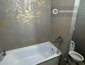 2-комнатная квартира, этаж 1 из 9, 40 м², посуточно