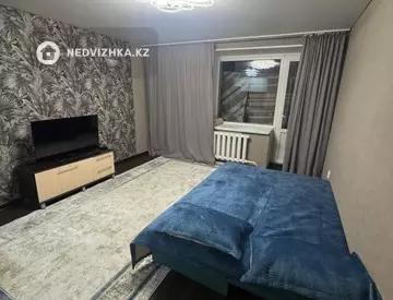 2-комнатная квартира, этаж 1 из 9, 40 м², посуточно