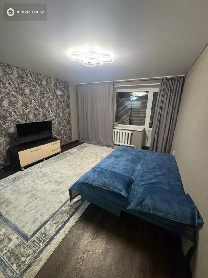 40 м², 2-комнатная квартира, этаж 1 из 9, 40 м², посуточно, изображение - 1