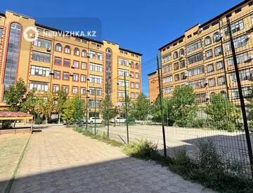 3-комнатная квартира, этаж 3 из 5, 107 м²