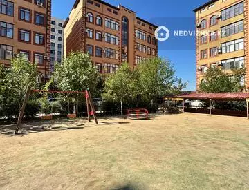 3-комнатная квартира, этаж 3 из 5, 107 м²