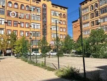 3-комнатная квартира, этаж 3 из 5, 107 м²