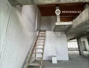 7-комнатная квартира, этаж 6 из 7, 381 м²