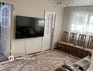 4-комнатная квартира, этаж 1 из 5, 52 м²