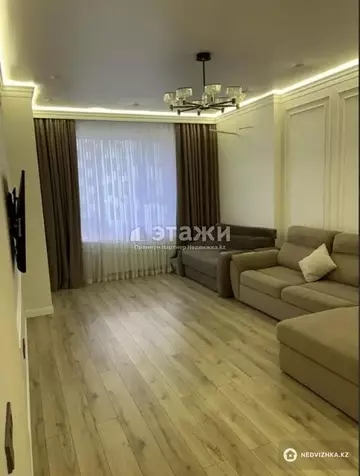 3-комнатная квартира, этаж 4 из 9, 90 м²