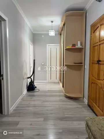 65.4 м², 2-комнатная квартира, этаж 3 из 6, 65 м², изображение - 11