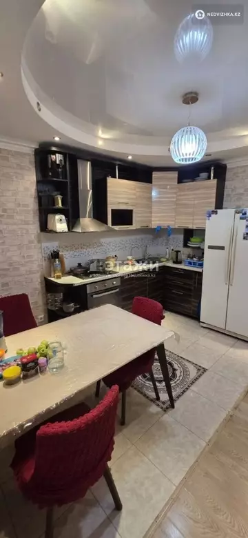 3-комнатная квартира, этаж 8 из 12, 78 м²
