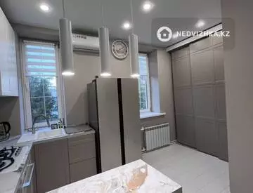 3-комнатная квартира, этаж 3 из 4, 72 м²