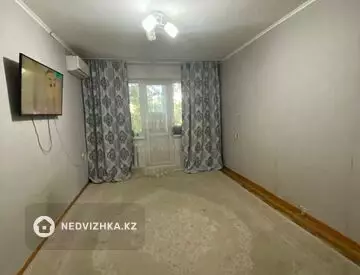 2-комнатная квартира, этаж 3 из 5, 45 м²