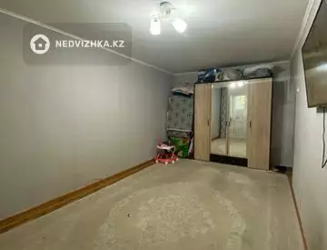 2-комнатная квартира, этаж 3 из 5, 45 м²