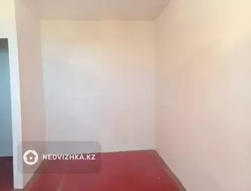 1-комнатная квартира, этаж 3 из 5, 30 м²