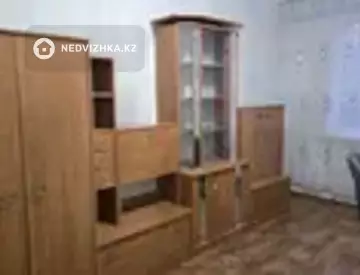 3-комнатная квартира, этаж 3 из 4, 58 м², на длительный срок