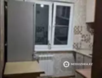 3-комнатная квартира, этаж 3 из 4, 58 м², на длительный срок