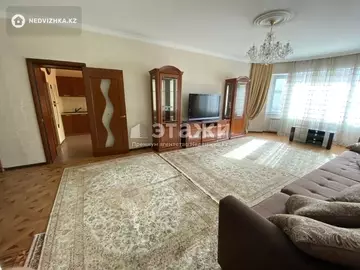 5-комнатная квартира, этаж 5 из 22, 130 м², на длительный срок
