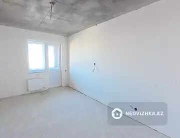 1-комнатная квартира, этаж 9 из 16, 38 м²