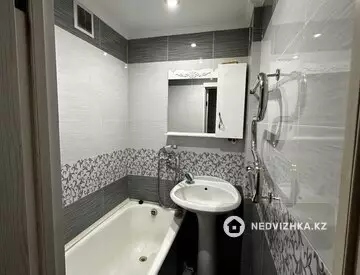 2-комнатная квартира, этаж 3 из 5, 50 м²