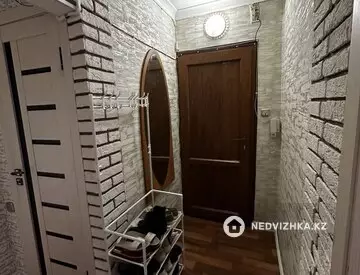 2-комнатная квартира, этаж 3 из 5, 50 м²