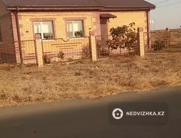 4-комнатный дом, 10 соток, 140 м²