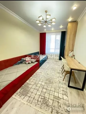 3-комнатная квартира, этаж 8 из 9, 87 м²