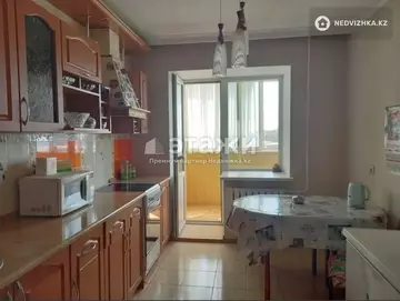 2-комнатная квартира, этаж 4 из 10, 67 м²