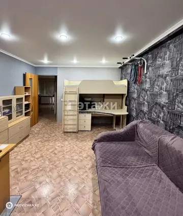 3-комнатная квартира, этаж 5 из 5, 60 м²