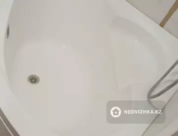 2-комнатная квартира, этаж 3 из 8, 50 м²