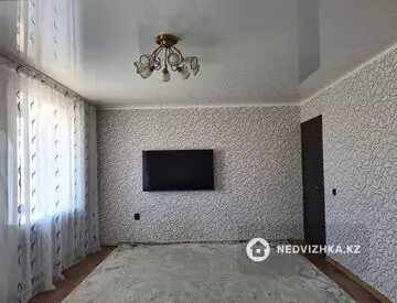 2-комнатная квартира, этаж 10 из 10, 58 м²