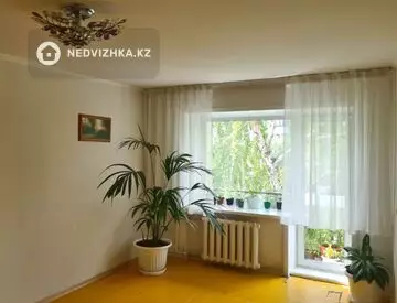 2-комнатная квартира, этаж 3 из 5, 45 м²