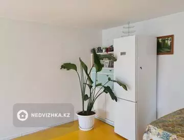 2-комнатная квартира, этаж 3 из 5, 45 м²