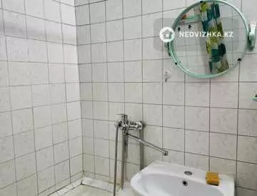 2-комнатная квартира, этаж 2 из 9, 57 м², на длительный срок