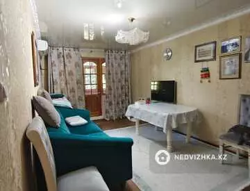 2-комнатная квартира, этаж 4 из 5, 44 м²