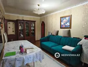 2-комнатная квартира, этаж 4 из 5, 44 м²