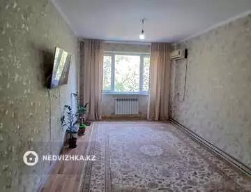 2-комнатная квартира, этаж 3 из 5, 50 м²