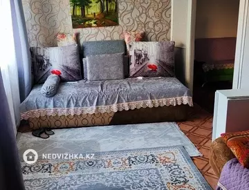 2-комнатная квартира, этаж 3 из 4, 42 м²