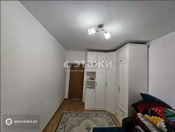 2-комнатная квартира, этаж 4 из 5, 48 м²