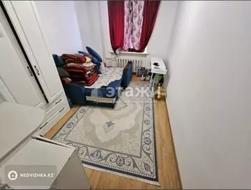 2-комнатная квартира, этаж 4 из 5, 48 м²