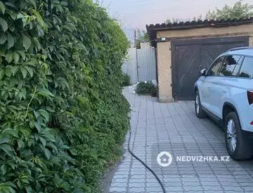 4-комнатный дом, 6 соток, 75 м²