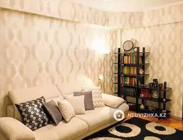 2-комнатная квартира, этаж 3 из 5, 63 м²