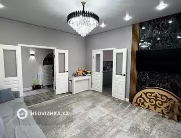 3-комнатная квартира, этаж 3 из 5, 75 м²