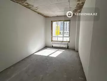 3-комнатная квартира, этаж 2 из 17, 87 м²
