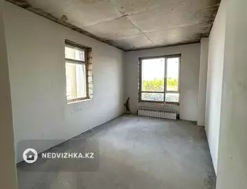 3-комнатная квартира, этаж 2 из 17, 87 м²