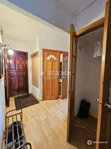 3-комнатная квартира, этаж 1 из 5, 75 м², на длительный срок