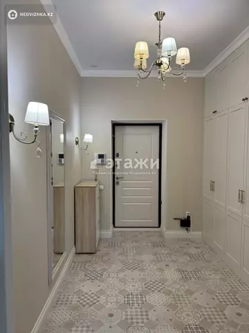 3-комнатная квартира, этаж 8 из 9, 97 м²