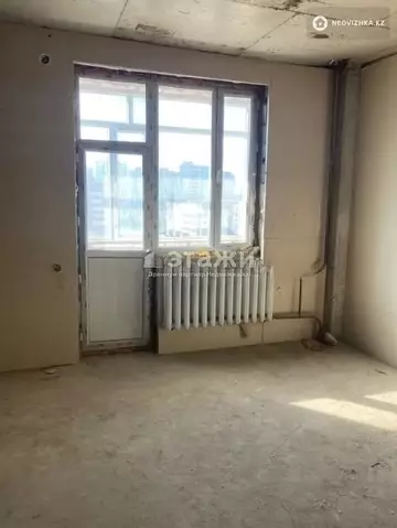 2-комнатная квартира, этаж 8 из 10, 64 м²