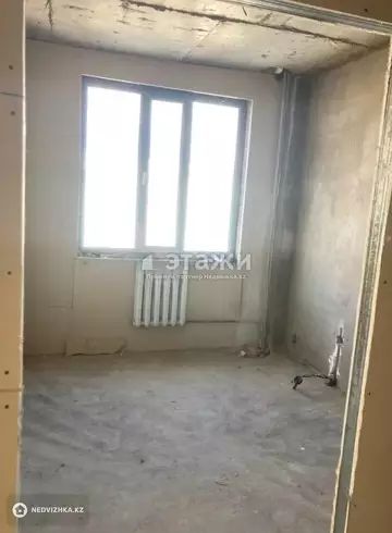 2-комнатная квартира, этаж 8 из 10, 64 м²