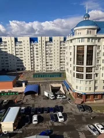 2-комнатная квартира, этаж 8 из 10, 64 м²