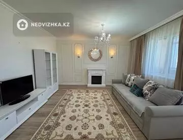 3-комнатная квартира, этаж 7 из 9, 95 м², на длительный срок